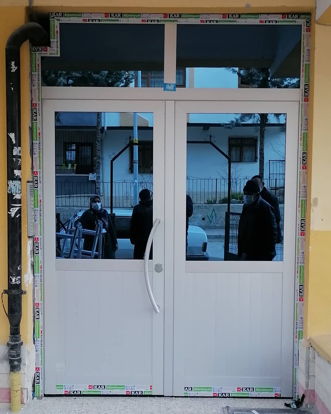 APARTMAN GİRİŞ KAPILARI